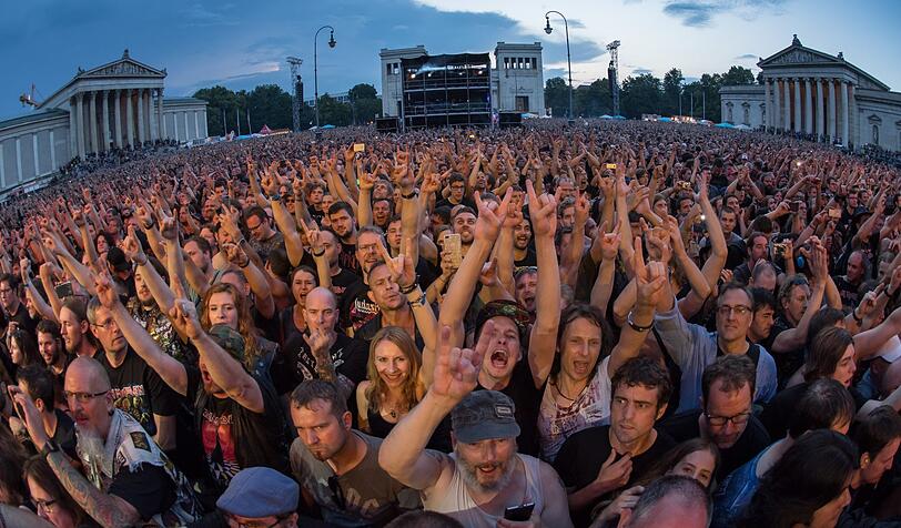Rocker im Herzen: Die Fans bei Rockavaria