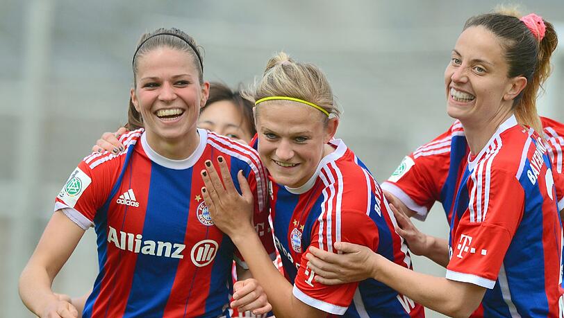 Erst in der Verlängerung konnten sich die Spielerinnen des FC Bayern durchsetzen. (Archivbild). Erst in der Verlängerung konnten sich die Spielerinnen des FC Bayern durchsetzen. (Archivbild).