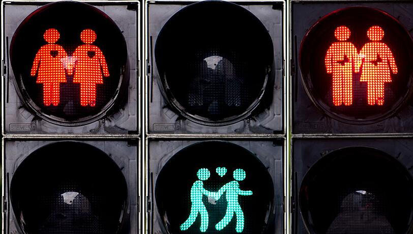 Im Jahr 2015 standen die Ampeln im Glockenbach-Viertel zum Christopher Street Day erstmals auf Toleranz. Im Jahr 2015 standen die Ampeln im Glockenbach-Viertel zum Christopher Street Day erstmals auf Toleranz.