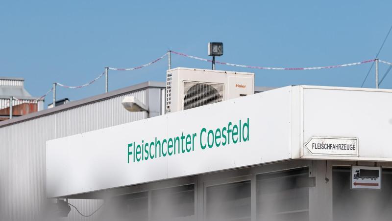 Der Kreis Coesfeld verzeichnet aufgrund der I Fälle in einer Fleischfabrik viele Corona-Neuinfektionen. Der Kreis Coesfeld verzeichnet aufgrund der I Fälle in einer Fleischfabrik viele Corona-Neuinfektionen.