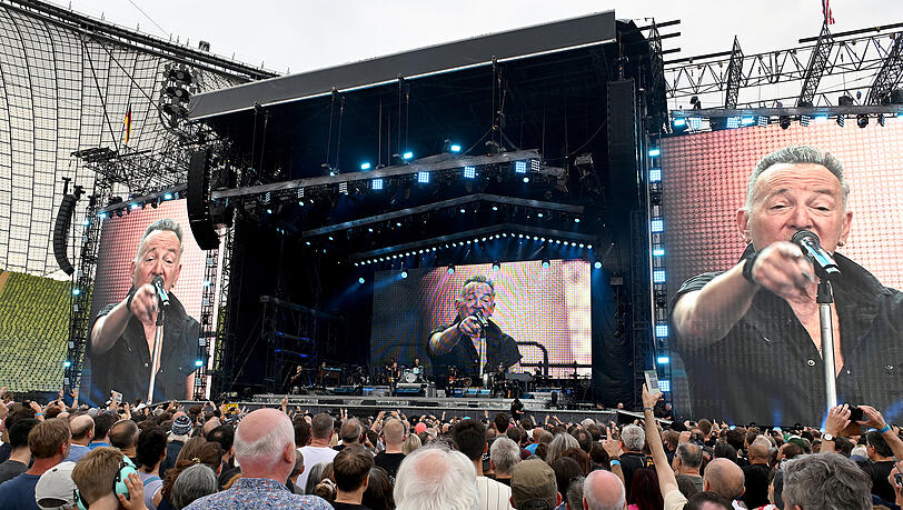 Bruce Springsteen und die E-Street-Band beim Konzert im Münchner Olympiastadion. Bruce Springsteen und die E-Street-Band beim Konzert im Münchner Olympiastadion.