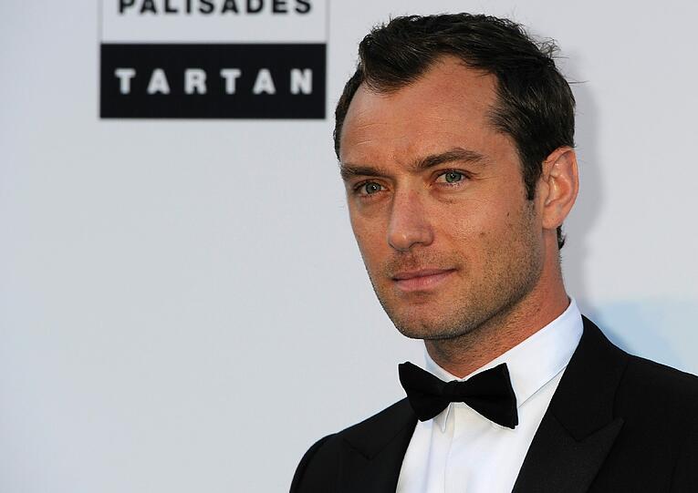 Für den guten Zweck ließ auch Jude Law sich nicht zweimal bitten und posierte brav für die Kameras.