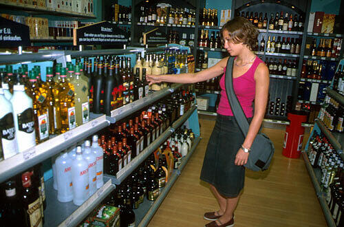 Einkauf im Duty-free-Shop, Foto: von Poser