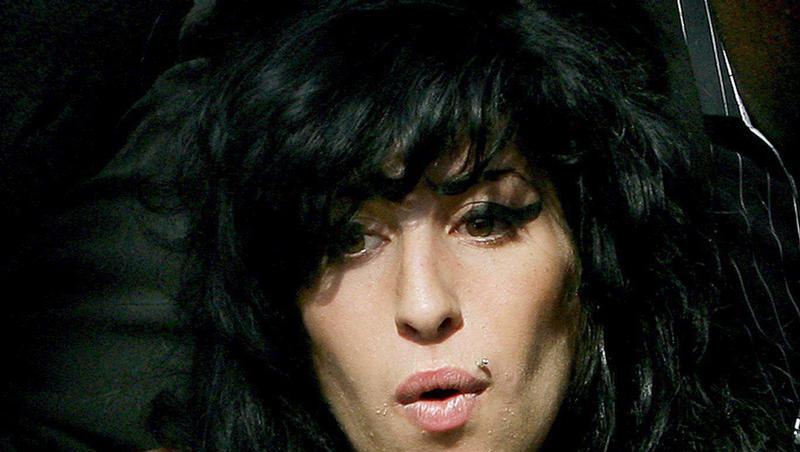 Amy Winehouse muss Strafe zahlen Amy Winehouse muss Strafe zahlen