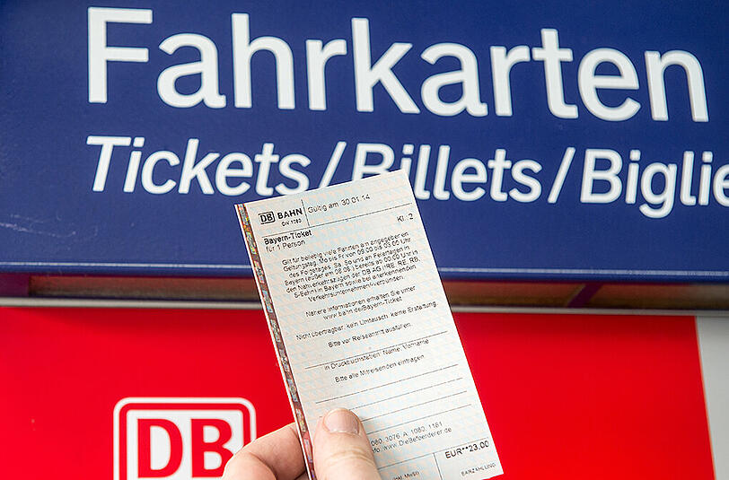 Die Männer boten die gefälschten Tickets über ein Mitfahrportal im Internet an.