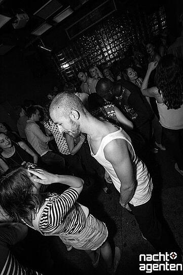 Die besten Partybilder vom Samstag. Hier aus dem Crux.