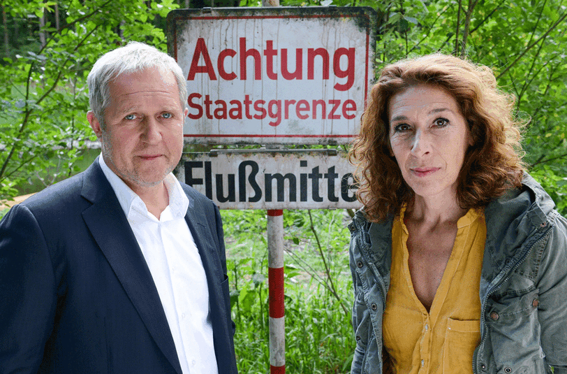 Oberstleutnant Moritz Eisner (Harald Krassnitzer) und Majorin Bibi Fellner (Adele Neuhauser) ermitteln an der österreichisch-tschechischen Grenze - eine Szene der ORF-"Tatort"-Folge "Grenzfall".