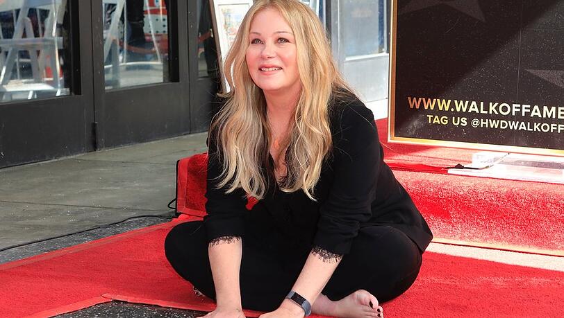 Christina Applegate 2022 bei der Präsentation ihres Sterns auf dem Hollywood Walk of Fame. Christina Applegate 2022 bei der Präsentation ihres Sterns auf dem Hollywood Walk of Fame.