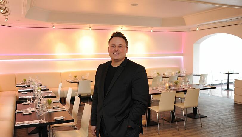 Hier dürfen AZ-Leser Platz nehmen: Markus Mensch in seinem Restaurant Cube in der Plinganserstraße. Hier dürfen AZ-Leser Platz nehmen: Markus Mensch in seinem Restaurant Cube in der Plinganserstraße.