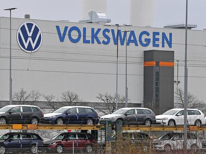 Im Volkswagen-Werk in Zwickau wird am 20. April die Fertigung wieder aufgenommen.