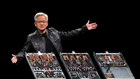 Nvidia-Chef Jensen Huang: Der Chipkonzern ist dank des Booms um KI wertvollstes Unternehmen der Welt - vor Apple (Archivbild)