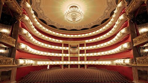 Tja, so wird es nun die kommenden Wochen in der Staatsoper aussehen &ndash; jeden Abend.