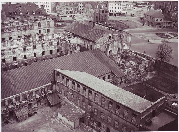 Das Angerkloster wurde im Krieg stark zertört und danach abgerissen.