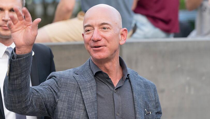 Jeff Bezos zählt zu den reichsten Menschen der Welt.