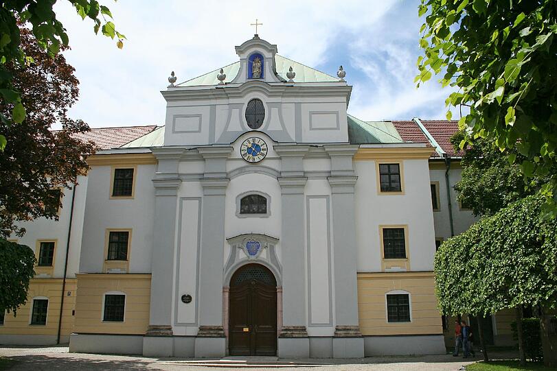 Die St.-Anna-Kirche im Lehel.