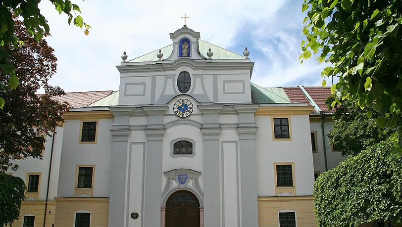 Die St.-Anna-Kirche im Lehel. Die St.-Anna-Kirche im Lehel.