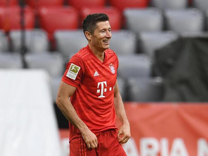 Robert Lewandowski von Bayern reagiert nach einem Tor. Foto: Andreas Gebert/Reuters-Pool/dpa/Archivbild