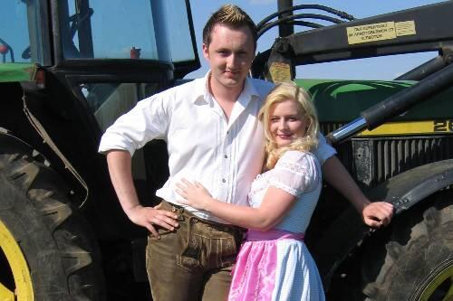 Florian Gassner mit seiner Freundin Rebecca. Im Mai 2008 erkrankte er an FSME