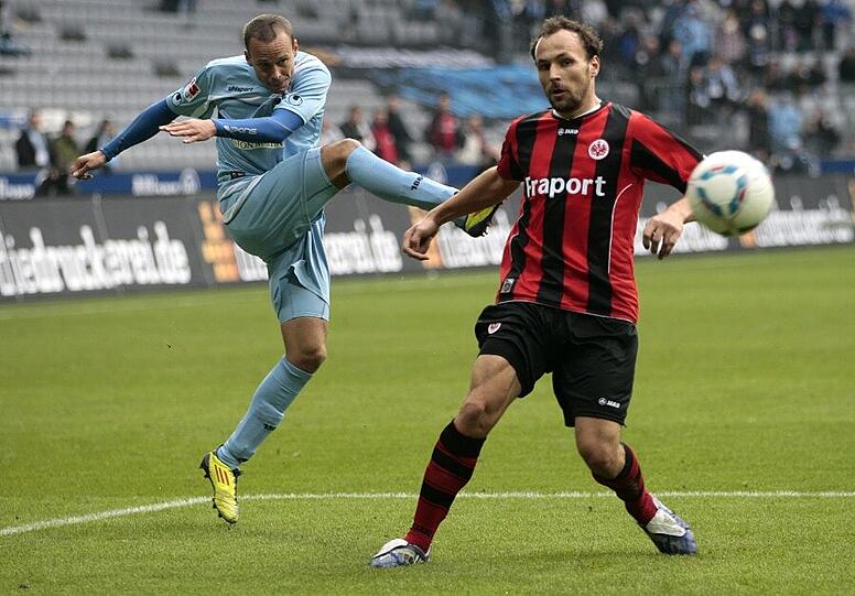 Löwen-Profi Dennis Malura beim Sieg gegen Eintracht Frankfurt