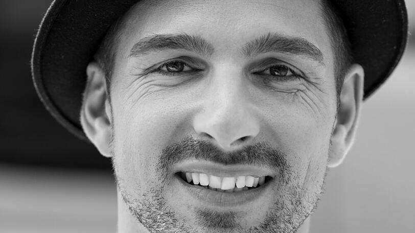 "Man hört nur mit dem Herzen gut: Was man von Gehörlosen lernen kann" heißt das Buch von "Let's Dance"-Star Benjamin Piwko