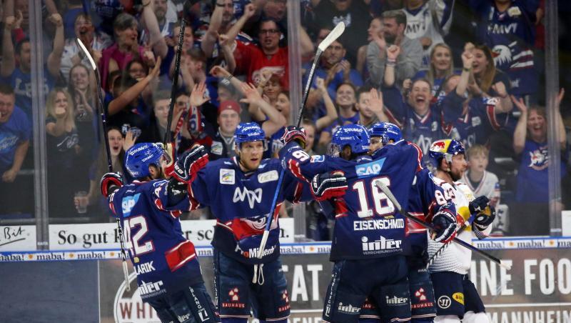 Heimfluch gegen München beendet - Adler Mannheim in DEL auf Titelkurs. Heimfluch gegen München beendet - Adler Mannheim in DEL auf Titelkurs.