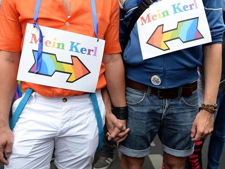 Teilnehmer beim Christopher Street Day (CSD) 2015 in Berlin.