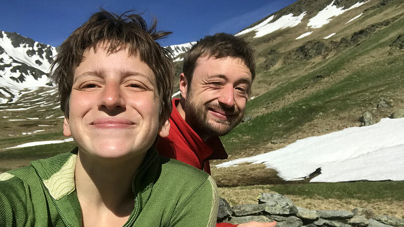 Gemeinsam mit seiner Freundin Laura Booth wagte sich Andi Bauer in die rumänische Wildnis.