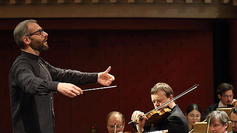 Dima Solobodeniouk und Frank-Peter Zimmermann im Nationaltheater.