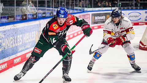 D.J. Busdeker (l) läuft auch in der kommenden Saison für Augsburg auf. (Archivbild)