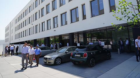Im Campus Freimann bündelt BMW viele seiner Mitarbeiter an einem Standort: 3100 BMWler sind hierhin umgezogen.