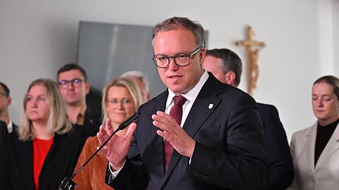 Th&uuml;ringens Regierungschef Mario Voigt akzeptiert den Entzug seines Doktortitels.