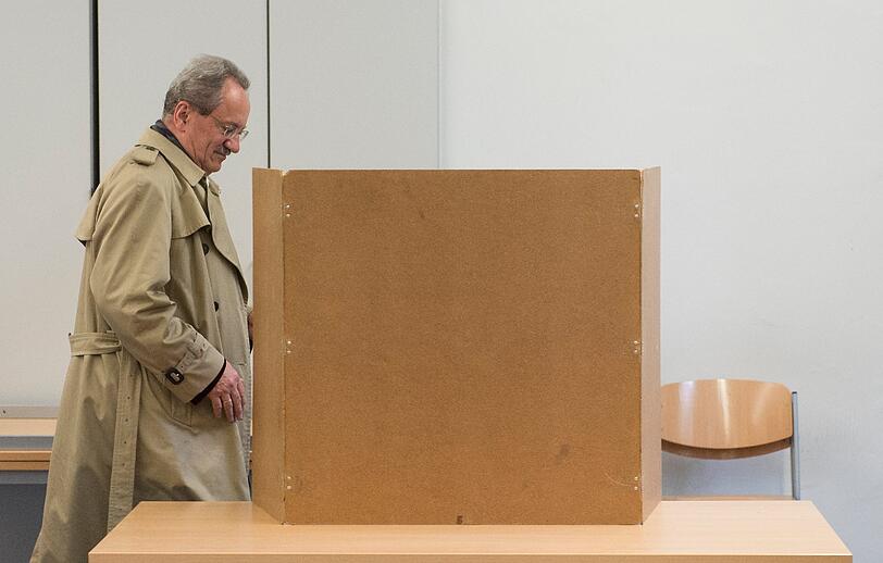 Landtagswahl 2013 in Bayern: Hier gibt Christian Ude (SPD) seine Stimme ab