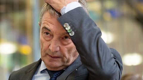 Einen ratlosen Eindruck machte DFB-Präsident Wolfgang Niersbach auf der Pressekonferenz am Donnerstag.
