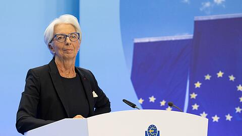 EZB-Präsidentin Christine Lagarde. Die Europäische Zentralbank erhöht angesichts der Rekordinflation erstmals seit elf Jahren die Zinsen im Euroraum.