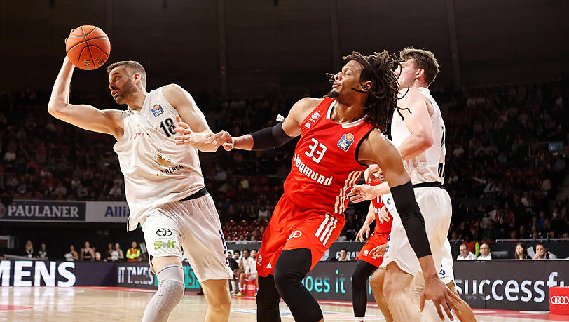 Bayerns Basketballer verlieren deutlich gegen Hamburg.