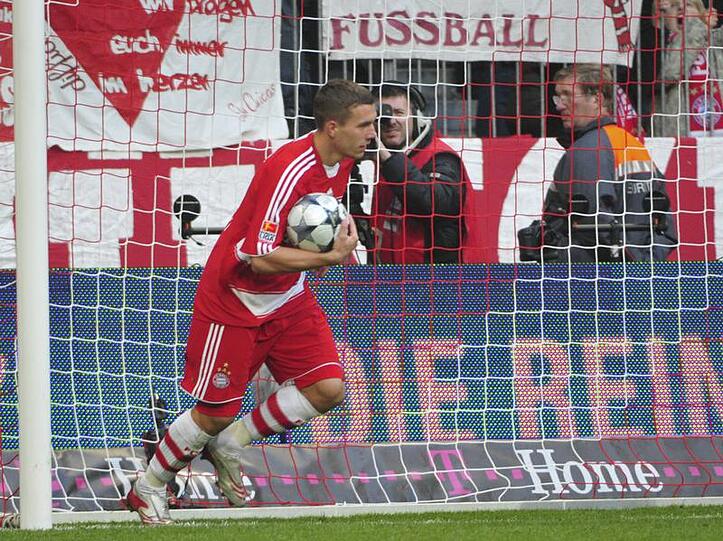 Will gegen seinen zukünftigen Arbeitgeber auf Torejags gehen: Noch-Bayer Lukas Podolski.