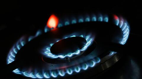 Auch viele Gas-Grundversorger senken zum Jahreswechsel ihre Preise. (Symbolbild)