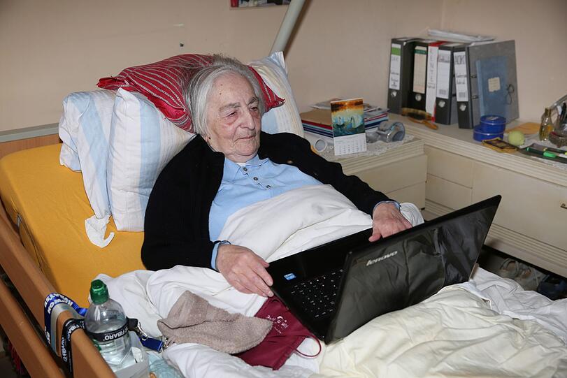 Astrid Kanterian schaut gerne Filme auf dem Laptop &ndash; am liebsten "Mr. Bean".