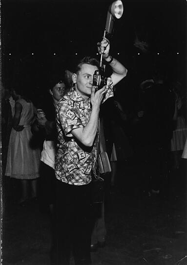 Wolfgang Roucka ist seit 50 Jahren eine Schwabinger Kulturinstanz. Hier eine Auswahl seiner Bilder...