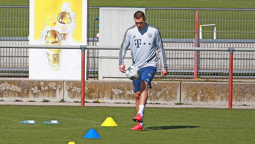 Niklas Süle arbeitet nach seinem Kreuzbandriss an seinem Comeback. Niklas Süle arbeitet nach seinem Kreuzbandriss an seinem Comeback.