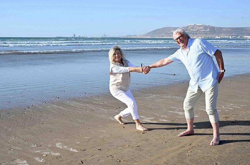 Meer geht nicht: Marianne und Michael Hartl genießen ihren Traumurlaub in Marokko - so lange es geht.