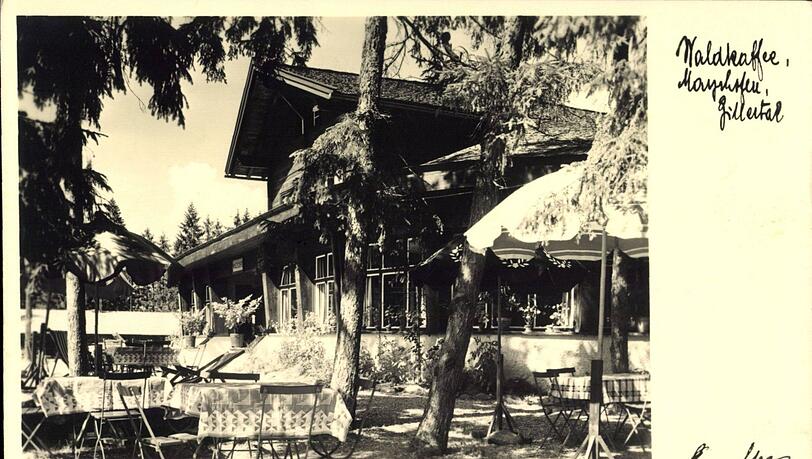 Das Waldkaffee in Mayrhofen in den 30er-Jahren, wo Erich Kästner 1945 schrieb, als der Krieg zu Ende ging. Das Waldkaffee in Mayrhofen in den 30er-Jahren, wo Erich Kästner 1945 schrieb, als der Krieg zu Ende ging.
