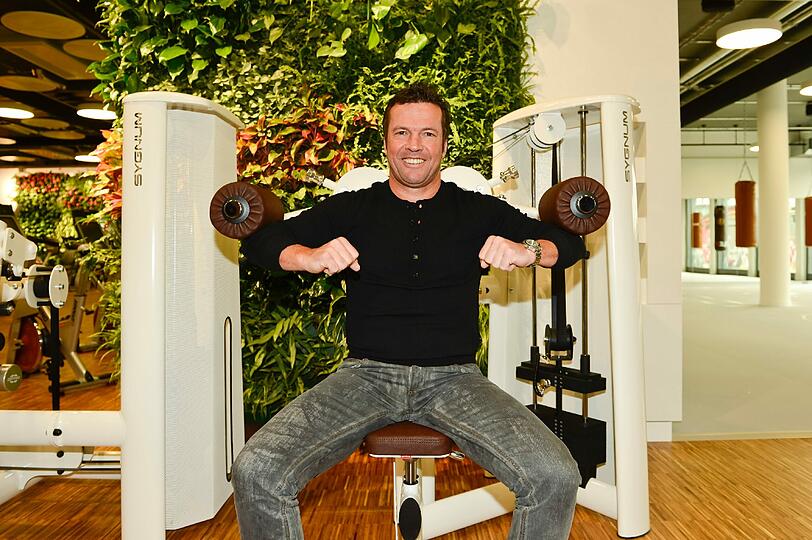 Beim Elements-Opening: ein knackiger Lothar Matthäus, die Magersucht der Alena Gerber, die Diät von Eva Habermann, häusliche Gewalt bei Michel Guillaume. Sehen Sie hier die besten Bilder.