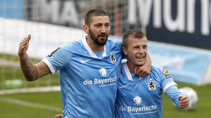 Sechzigs weiße Brasilianer: Sascha Mölders (l.) und Neuzugang Richard Neudecker zeigten gegen Lübeck allerfeinste Fußballkunst.