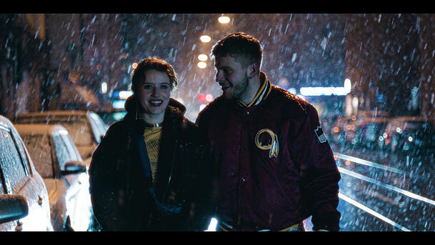 Marie (Katharina Stark) genießt das Date mit Gabriel (Ben Felipe).