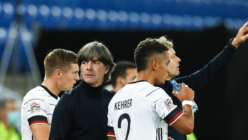 "Beide Spiele waren mit Licht und Schatten, mit guten Ansätzen, aber natürlich beide Spiele auch mit Fehlern", sagt Joachim Löw.
