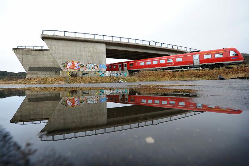 So-Da-Brücke: Nach Ostern sollen die Bauarbeiten nach Angaben des staatlichen Bauamtes in Bayreuth fortgesetzt werden.