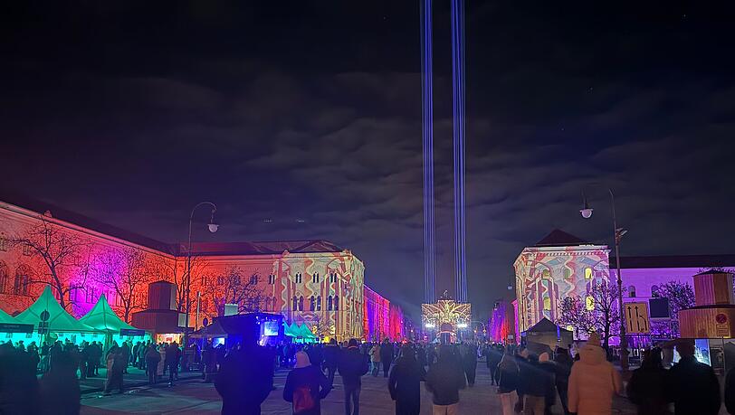 Besucher auf der Ludwigstraße in München. Besucher auf der Ludwigstraße in München.
