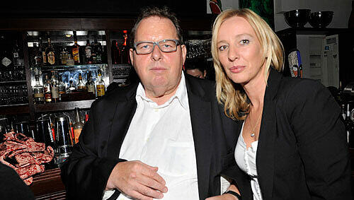 Ottfried Fischer und seine Freundin Simone im März 2010 bei einer Veranstaltung in München Ottfried Fischer und seine Freundin Simone im März 2010 bei einer Veranstaltung in München