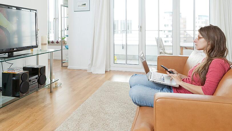 Kino aus der Luft: Mit den richtigen Einstellungen gelangen Filme per WLAN ohne Umwege vom Notebook auf den Fernseher. Kino aus der Luft: Mit den richtigen Einstellungen gelangen Filme per WLAN ohne Umwege vom Notebook auf den Fernseher.